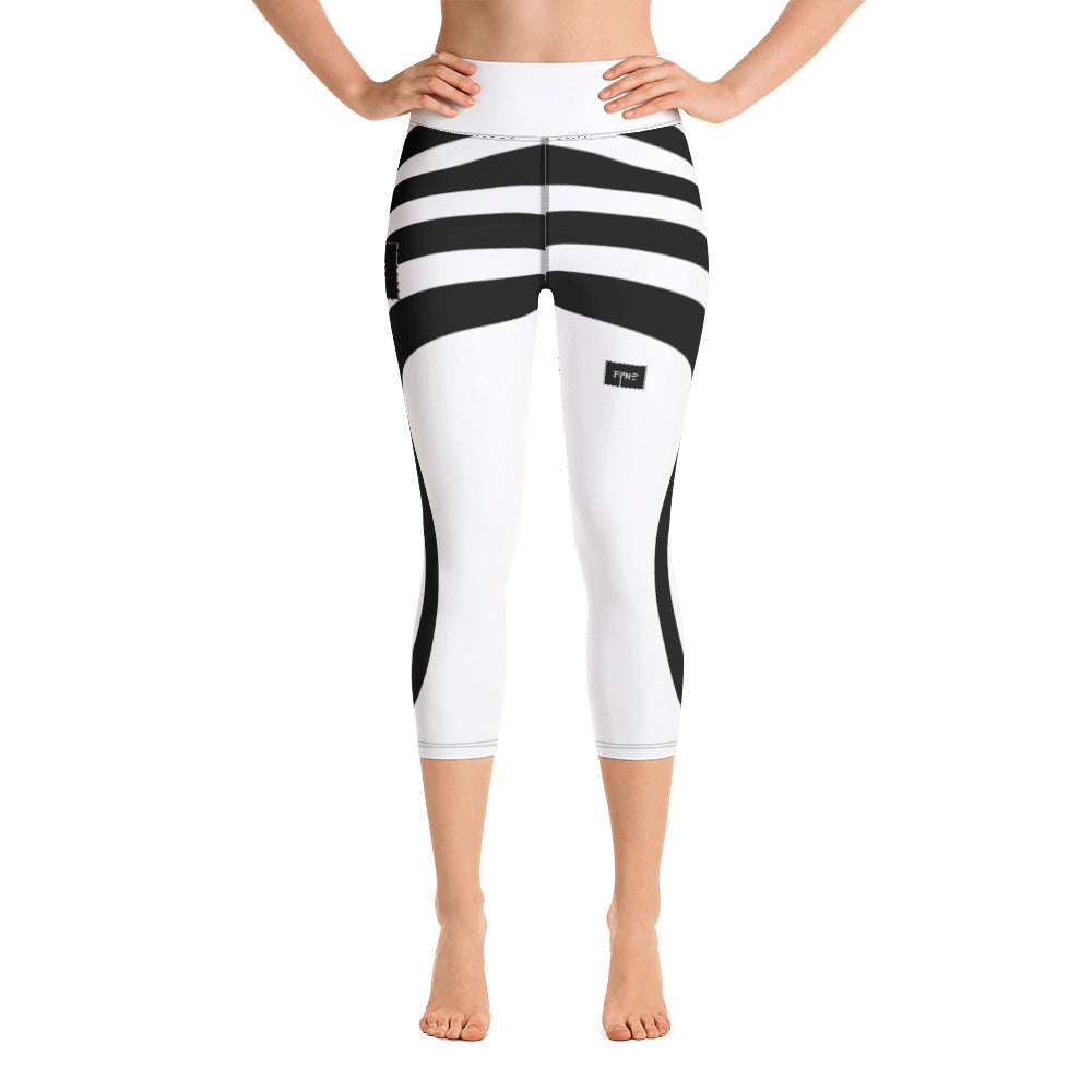 Fyne Cut Y02 Capri Yoga Leggings