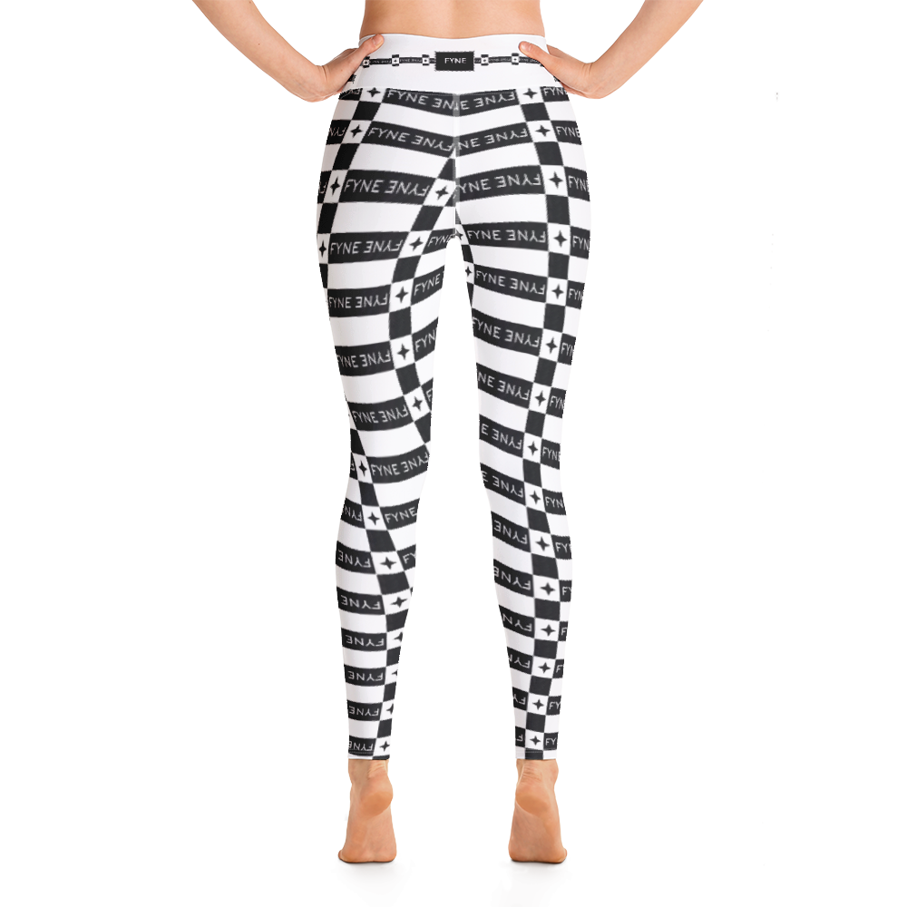 Fyne Cut Y01 Capri Yoga Leggings