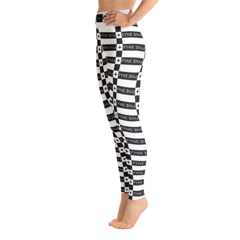 Fyne Cut Y01 Capri Yoga Leggings